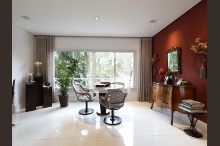 Sala de casa de condomínio à venda com 4 quartos, 420m² em Jardim Leonor, São Paulo