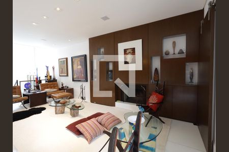 Sala de casa de condomínio à venda com 4 quartos, 420m² em Jardim Leonor, São Paulo