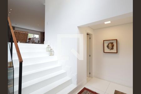 Hall de entrada de casa de condomínio à venda com 4 quartos, 420m² em Jardim Leonor, São Paulo