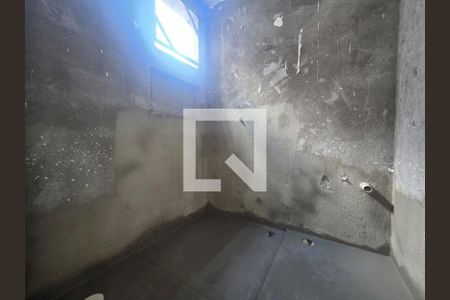 Casa à venda com 3 quartos, 100m² em Vila Nhocuné, São Paulo