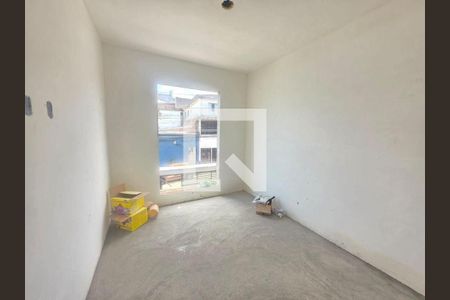 Casa à venda com 3 quartos, 100m² em Vila Nhocuné, São Paulo