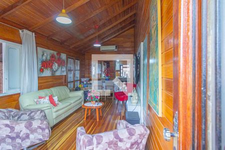 Sala de casa à venda com 2 quartos, 100m² em Niterói, Canoas