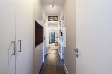 Corredor de apartamento para alugar com 3 quartos, 125m² em Vila Andrade, São Paulo