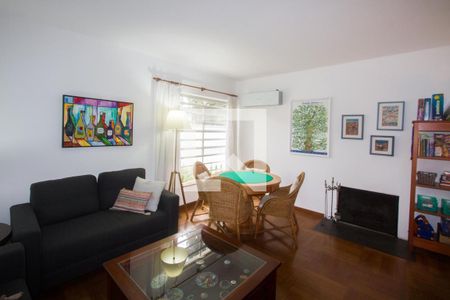 Casa à venda com 3 quartos, 431m² em Granja Julieta, São Paulo