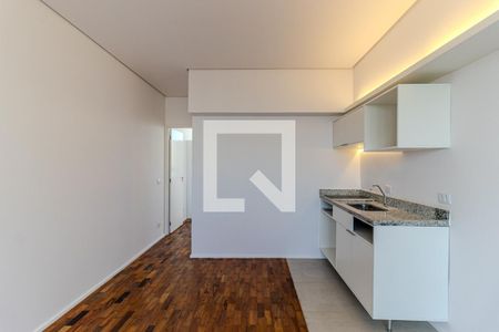 Sala/Cozinha de apartamento para alugar com 1 quarto, 46m² em República, São Paulo