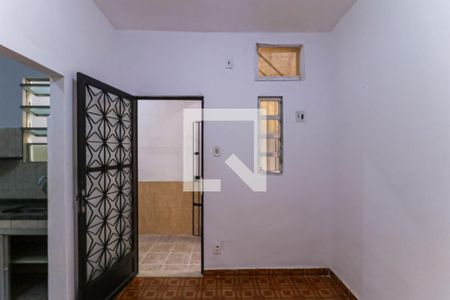 Sala de casa para alugar com 1 quarto, 40m² em Pilares, Rio de Janeiro