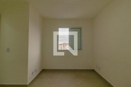 Quarto 2 de apartamento para alugar com 2 quartos, 50m² em Jardim Itacolomi, São Paulo