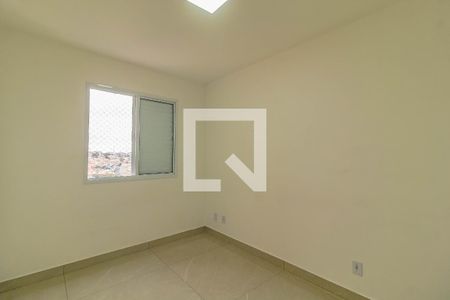 Quarto 2 de apartamento para alugar com 2 quartos, 50m² em Jardim Itacolomi, São Paulo