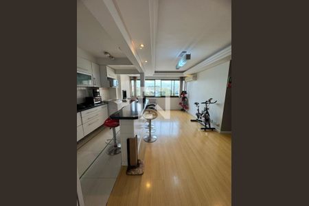 Cozinha de apartamento à venda com 3 quartos, 88m² em Vila Ipiranga, Porto Alegre