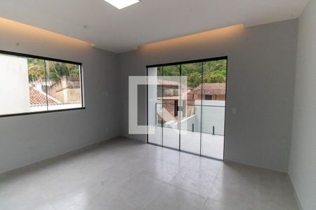 Quarto 2 de casa à venda com 3 quartos, 120m² em Itaipu, Niterói
