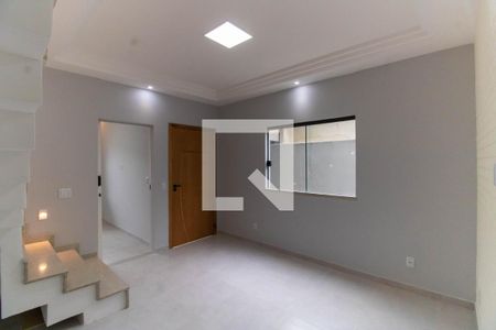 Sala de casa à venda com 3 quartos, 120m² em Itaipu, Niterói