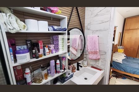 Banheiro da Suíte 1 de casa de condomínio à venda com 2 quartos, 180m² em Jacarepaguá, Rio de Janeiro