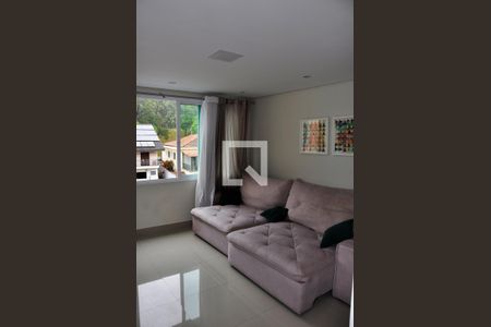 Sala de casa para alugar com 3 quartos, 241m² em Jardim Regina, São Paulo