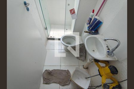 Banheiro Social de apartamento para alugar com 2 quartos, 69m² em Taquara, Rio de Janeiro