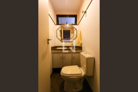 Lavabo de apartamento à venda com 4 quartos, 166m² em Vila Suzana, São Paulo