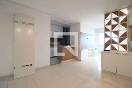Sala de apartamento para alugar com 2 quartos, 74m² em Santa Mônica, Uberlândia