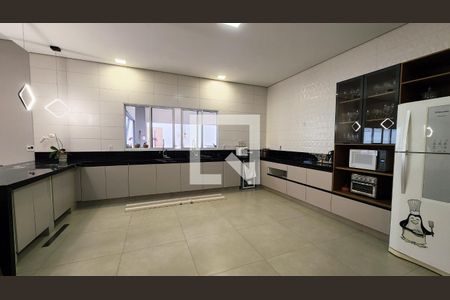 Cozinha de casa para alugar com 3 quartos, 600m² em Medeiros, Jundiaí