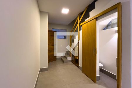 Hall de casa de condomínio para alugar com 2 quartos, 120m² em Vila Mariana, São Paulo
