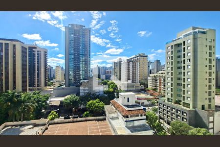 Vista da Sala/Cozinha de apartamento para alugar com 1 quarto, 65m² em Funcionários, Belo Horizonte