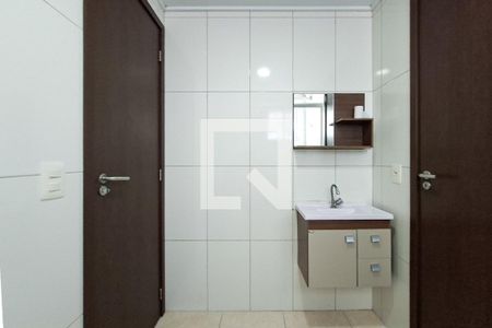 Banheiro das suítes 1 e 2 de apartamento para alugar com 2 quartos, 72m² em Vila Assuncao, Praia Grande