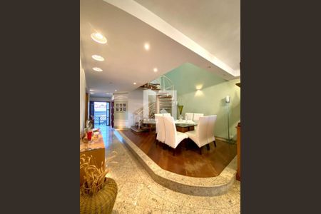 Casa à venda com 4 quartos, 380m² em Vila Lucia, São Paulo