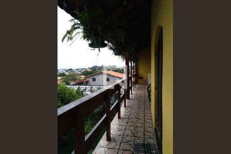 Varanda de casa para alugar com 4 quartos, 500m² em Vila Aurea, Poá