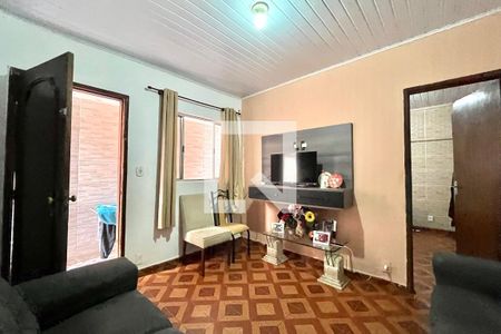 Sala de casa à venda com 4 quartos, 90m² em Vila Fachini, São Paulo
