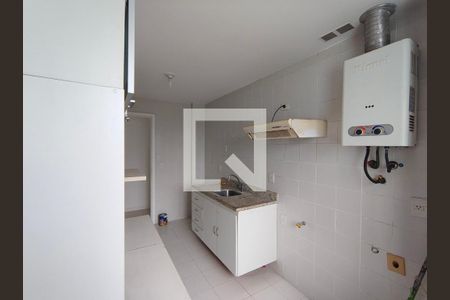 Cozinha e Área de Serviço de apartamento para alugar com 2 quartos, 77m² em Barra da Tijuca, Rio de Janeiro