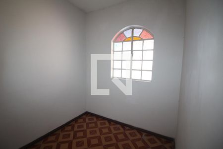 Quarto 3 de casa à venda com 3 quartos, 320m² em Eldoradinho, Contagem