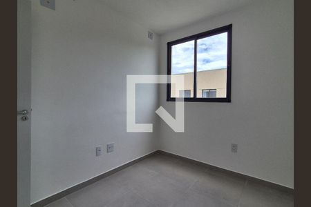 Quarto  de apartamento para alugar com 2 quartos, 52m² em Recreio dos Bandeirantes, Rio de Janeiro