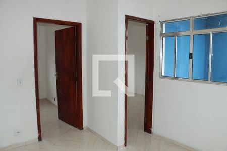 Sala/Cozinha de casa para alugar com 2 quartos, 55m² em Jardim Santa Tereza, Embu das Artes
