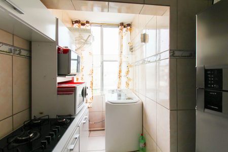 Cozinha de apartamento para alugar com 2 quartos, 48m² em Guajuviras, Canoas