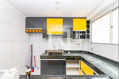 Cozinha de apartamento à venda com 2 quartos, 100m² em Camargos, Belo Horizonte