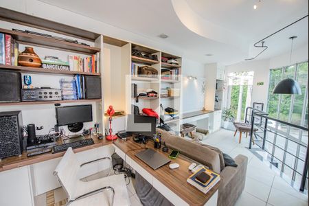 Quarto/escritório de casa para alugar com 1 quarto, 61m² em Parque Senhor do Bonfim, Taubaté