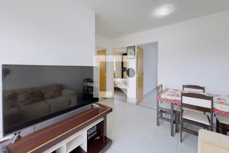Sala de casa de condomínio para alugar com 2 quartos, 48m² em Residencial Santa Paula, Jacareí