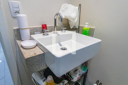 Banheiro de apartamento à venda com 1 quarto, 45m² em Bethaville I, Barueri