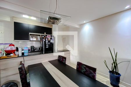 Sala de apartamento para alugar com 2 quartos, 82m² em Vila Bertioga, São Paulo