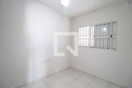 Quarto 1 de apartamento para alugar com 2 quartos, 51m² em Morumbi, Uberlândia