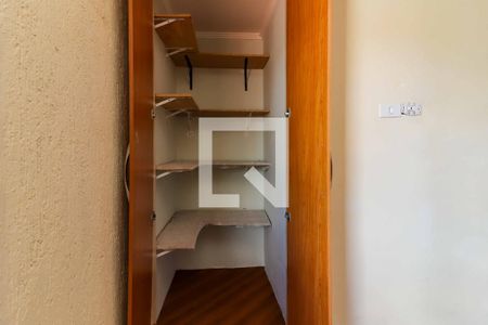 Quarto 1 de casa para alugar com 3 quartos, 98m² em Raposo Tavares, São Paulo