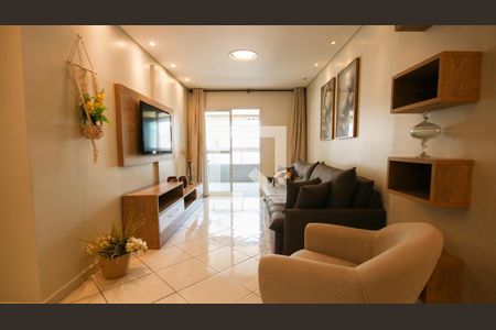 Sala de apartamento para alugar com 3 quartos, 110m² em Cidade Ocian, Praia Grande