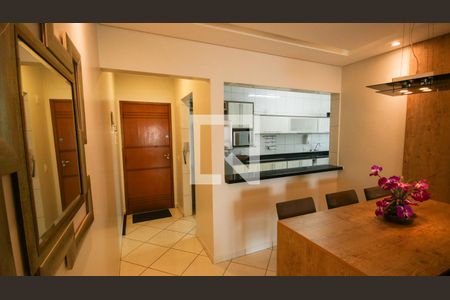 Sala de apartamento para alugar com 3 quartos, 110m² em Cidade Ocian, Praia Grande