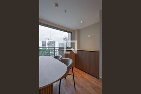 Sala/Cozinha de apartamento para alugar com 1 quarto, 44m² em Indianópolis, São Paulo