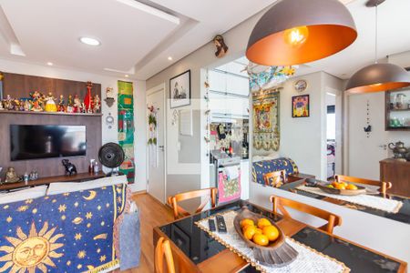 Sala  de apartamento à venda com 2 quartos, 47m² em Vila Yolanda, Osasco