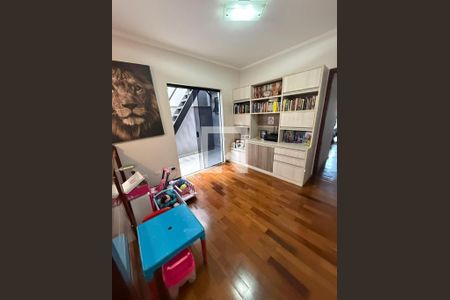 Casa à venda com 3 quartos, 190m² em Parque das Nações, Santo André