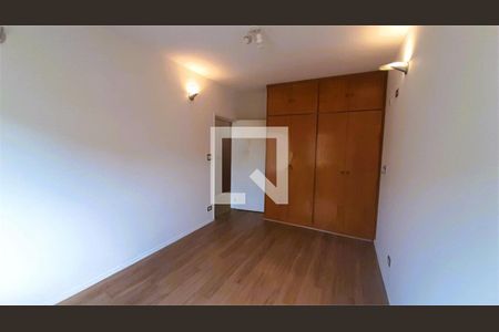 Casa à venda com 4 quartos, 243m² em Jardim Petropolis, São Paulo