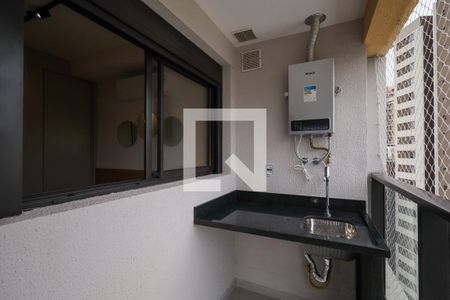 Varanda de kitnet/studio para alugar com 1 quarto, 27m² em Jardim das Acácias, São Paulo