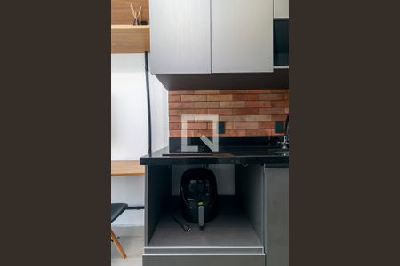 Cozinha de apartamento para alugar com 1 quarto, 27m² em Campo Belo, São Paulo
