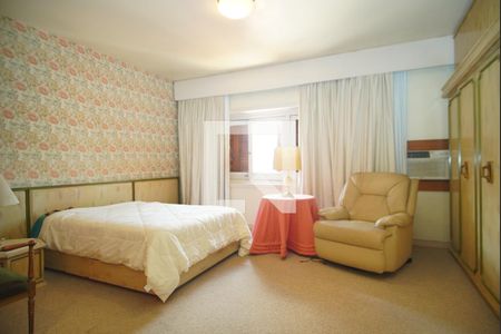 Suíte de apartamento à venda com 3 quartos, 500m² em Rio Branco, Porto Alegre