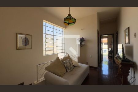 Casa à venda com 5 quartos, 450m² em São Lucas, Belo Horizonte