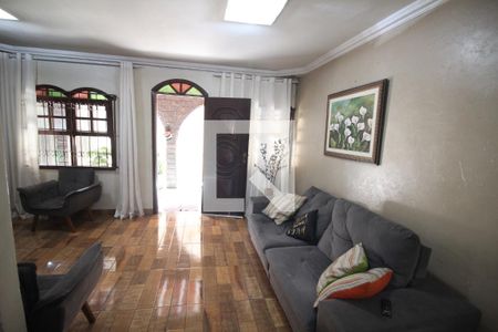 Sala de casa à venda com 4 quartos, 150m² em Teixeira Dias, Belo Horizonte